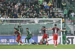 英雄联盟总决赛赛程-国内联赛中的球员们展现出色技术