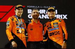 英雄联盟总决赛2025-迈凯伦鏖战阿斯顿马丁，皮亚斯特里关键制胜