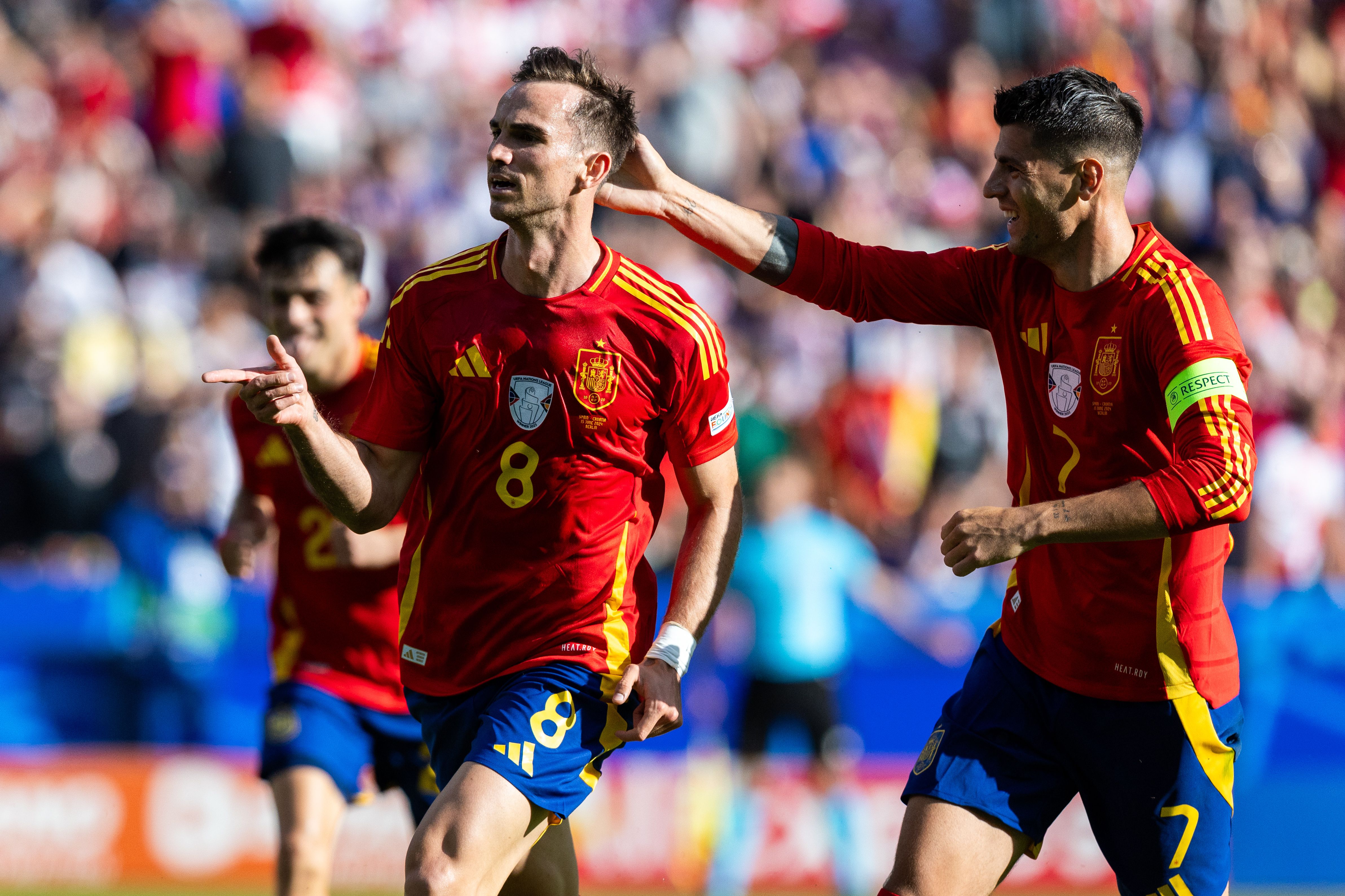 西班牙队在国际比赛中摘得胜利