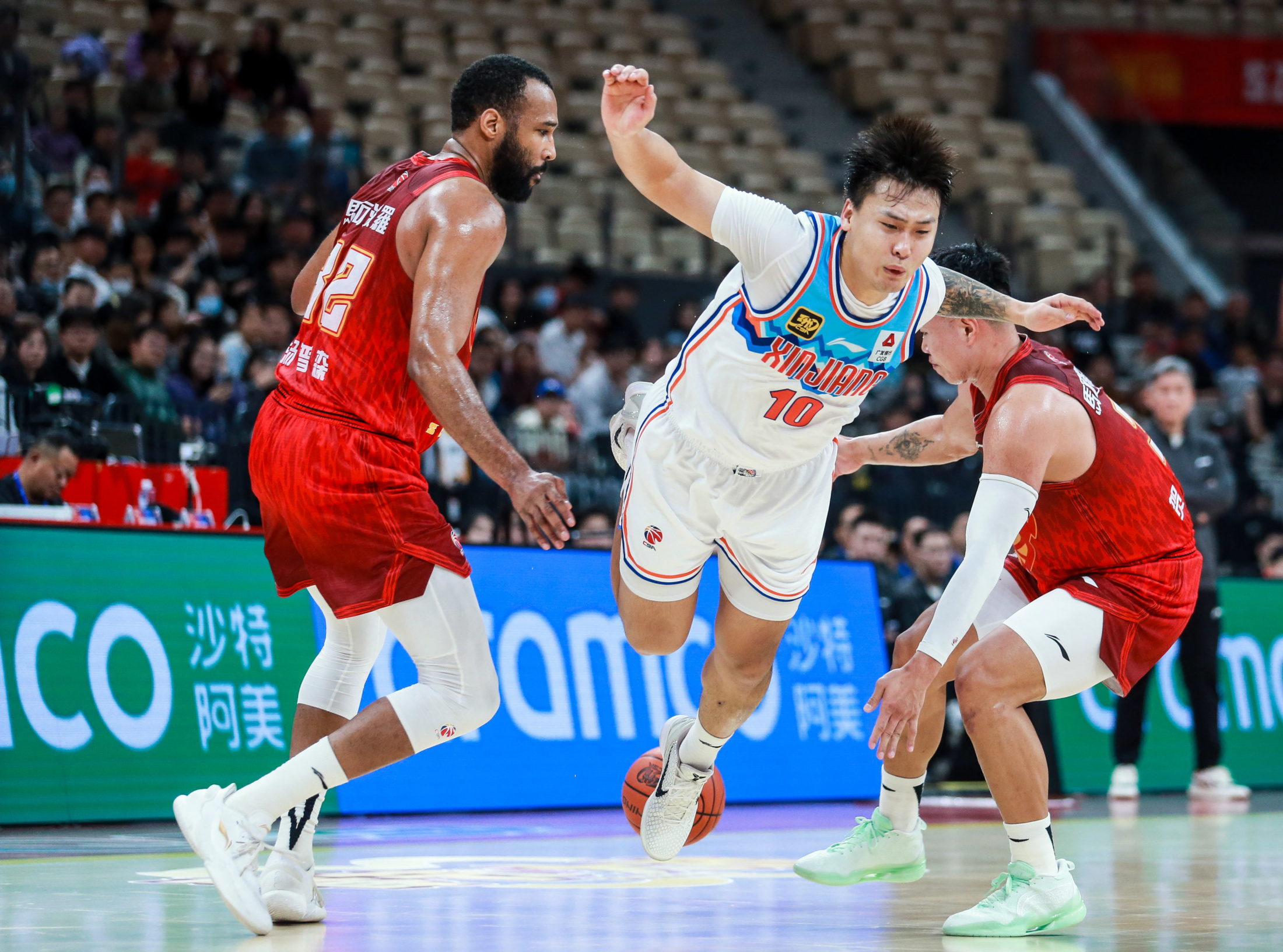 主力球员复出后率队大获全胜