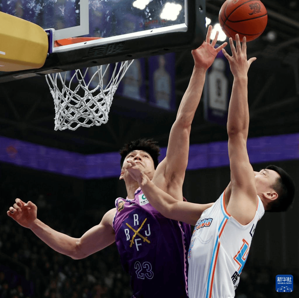 山西男篮客场不敌山东队,遭遇失败 山西男篮客场不敌山东队,遭遇失败
