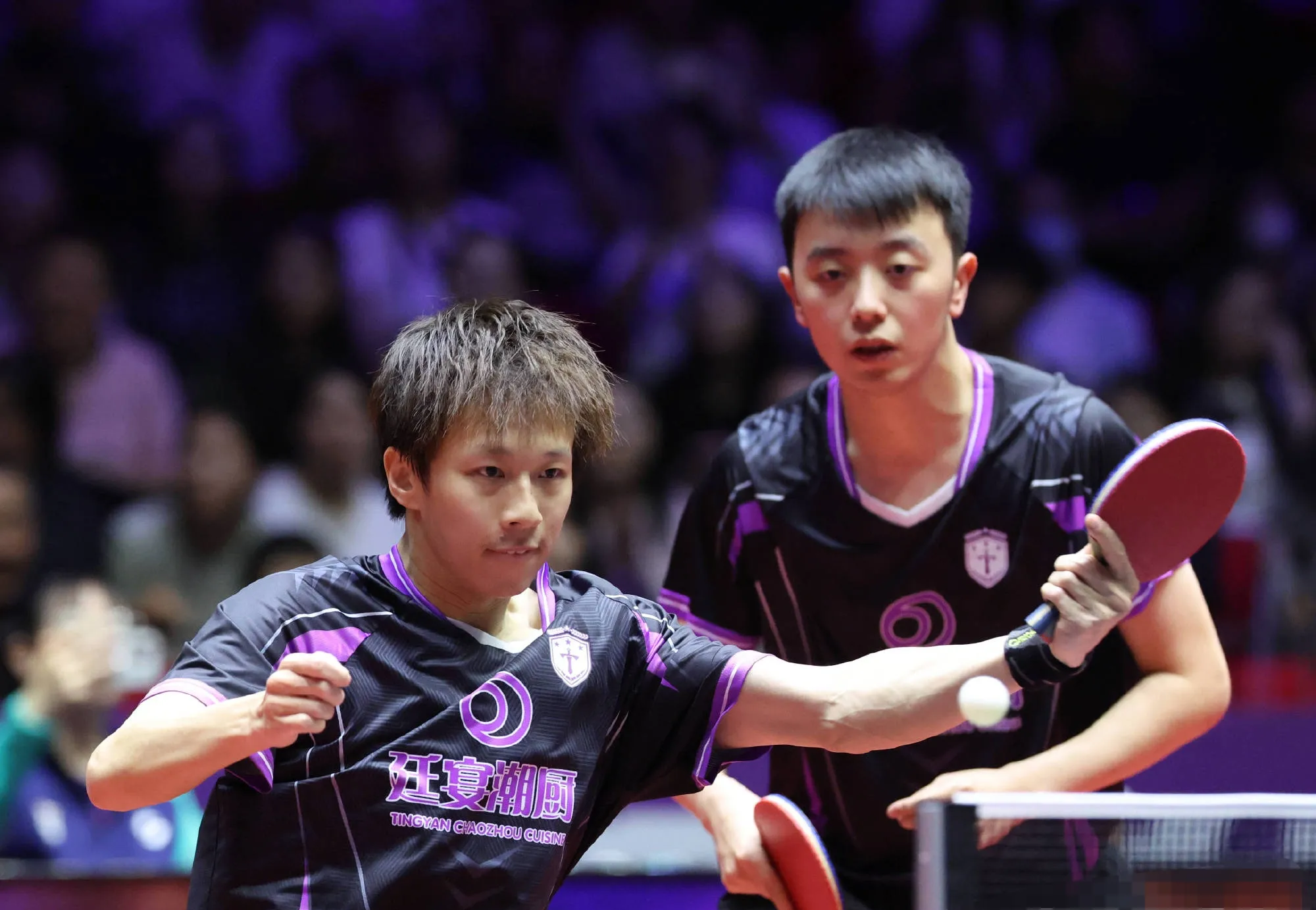 瑞典队横扫日本队,林高远点燃赛场 瑞典队横扫日本队,林高远点燃赛场