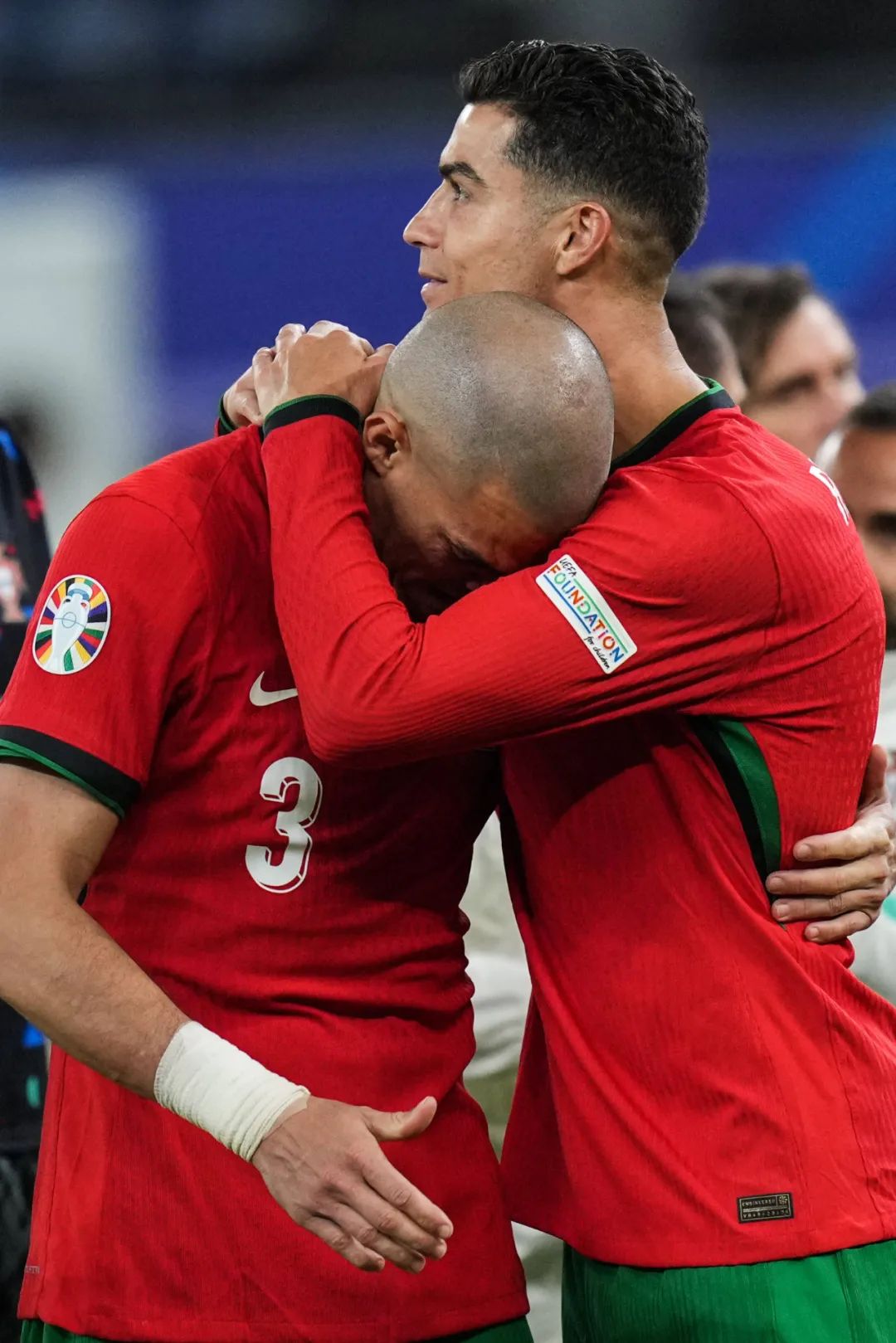 葡萄牙队力克法国队,波尔带队取胜 葡萄牙队力克法国队,波尔带队取胜