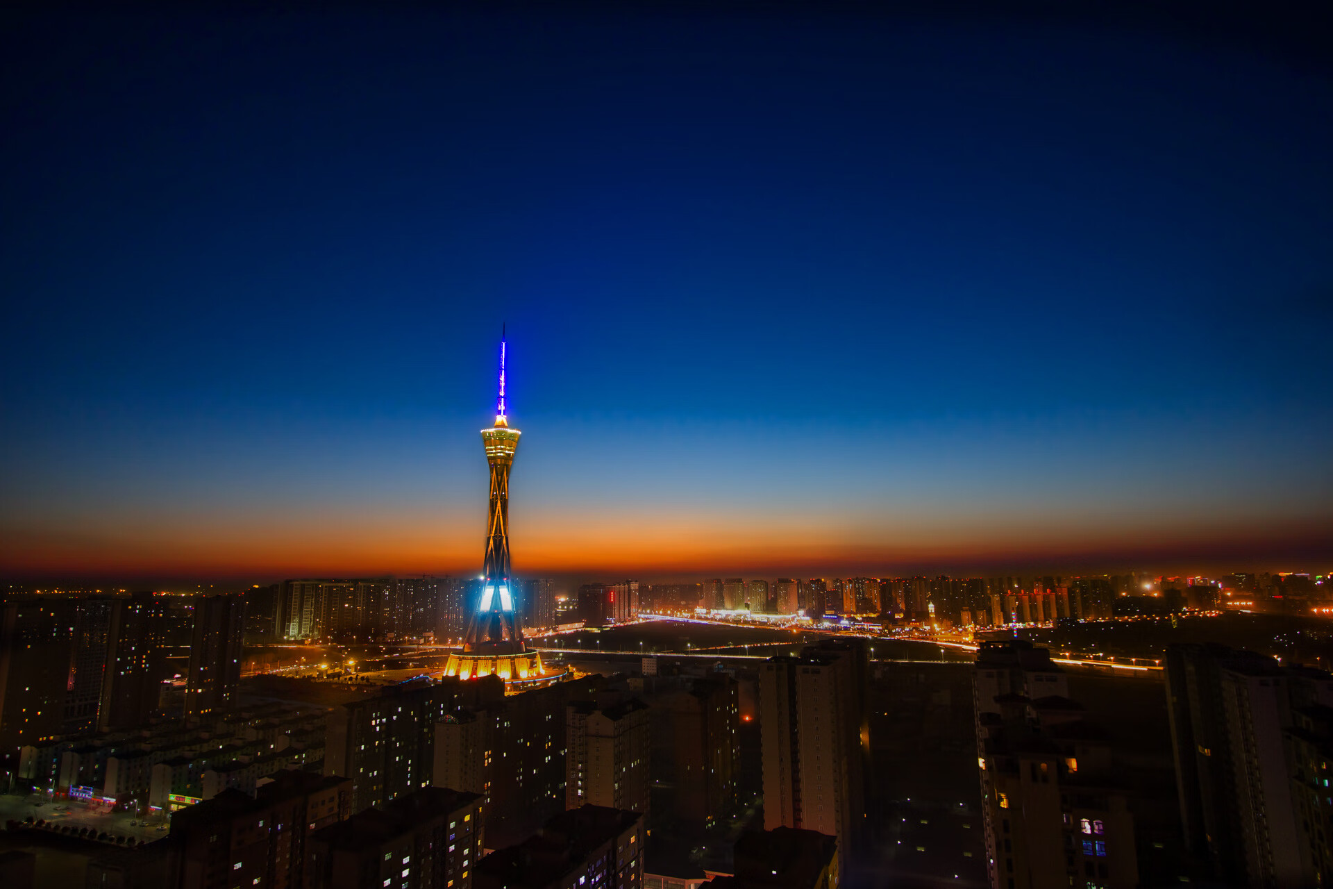 篮球场上的弗拉门戈舞，当塞维利亚的节奏击溃巴黎式篮球