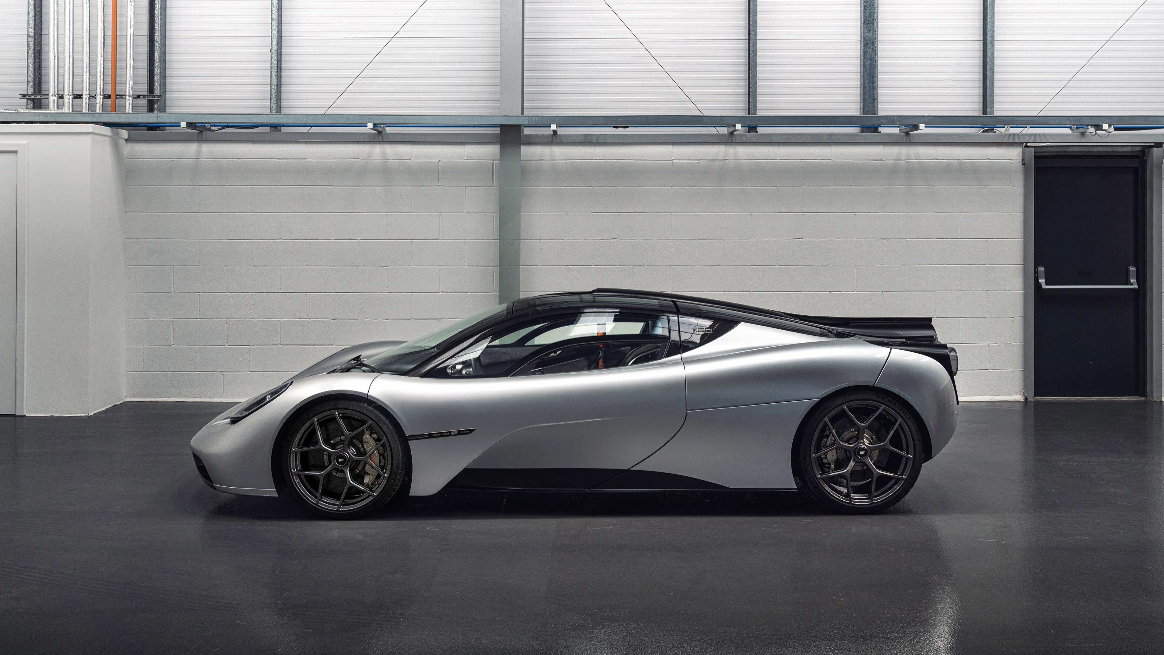 终场哨前,他已成终场哨,拉文的14分钟永恒之夜