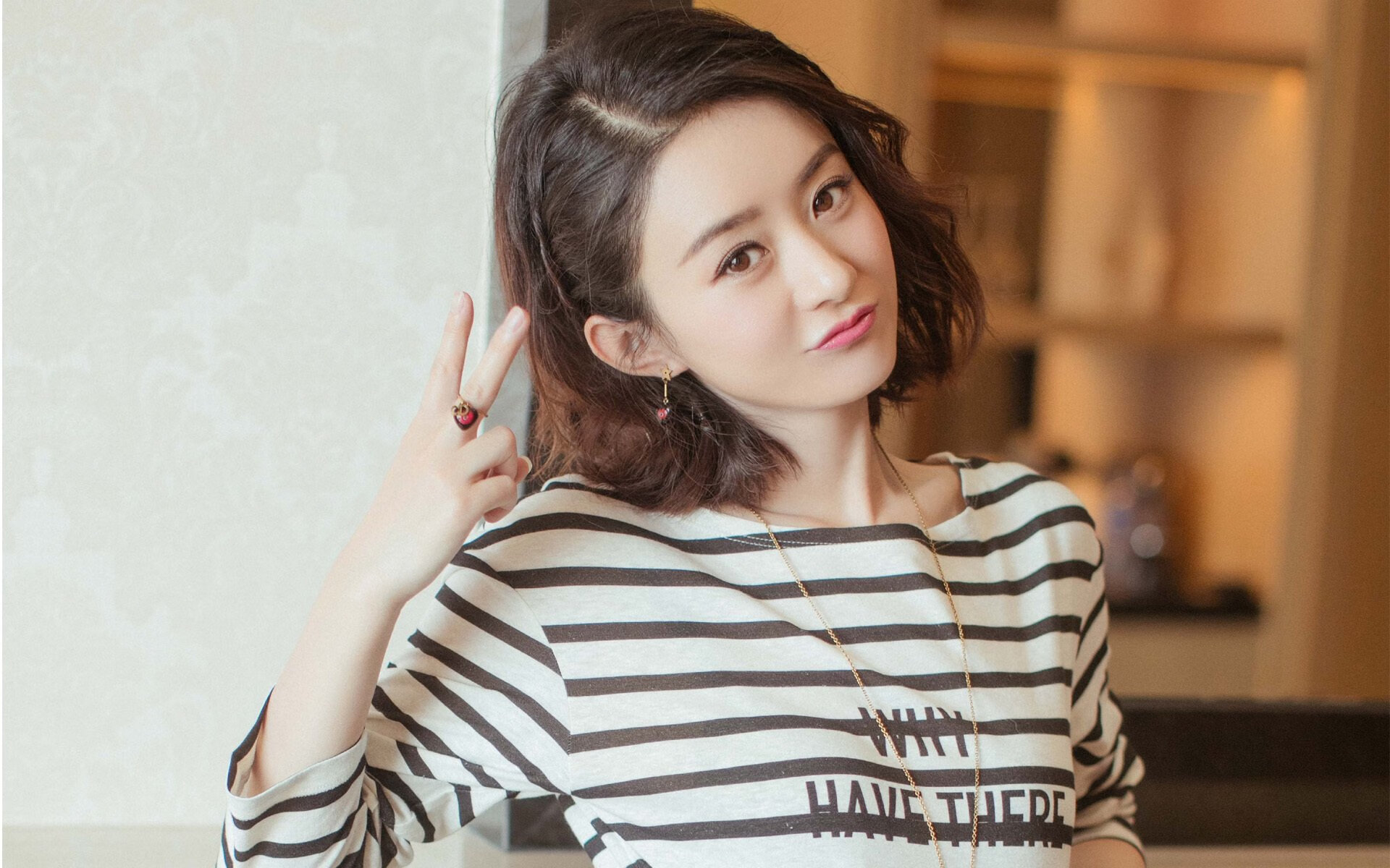 凡尔赛宫之怒，在世界排名争夺战的烈焰中，浓眉写下篮球教科书