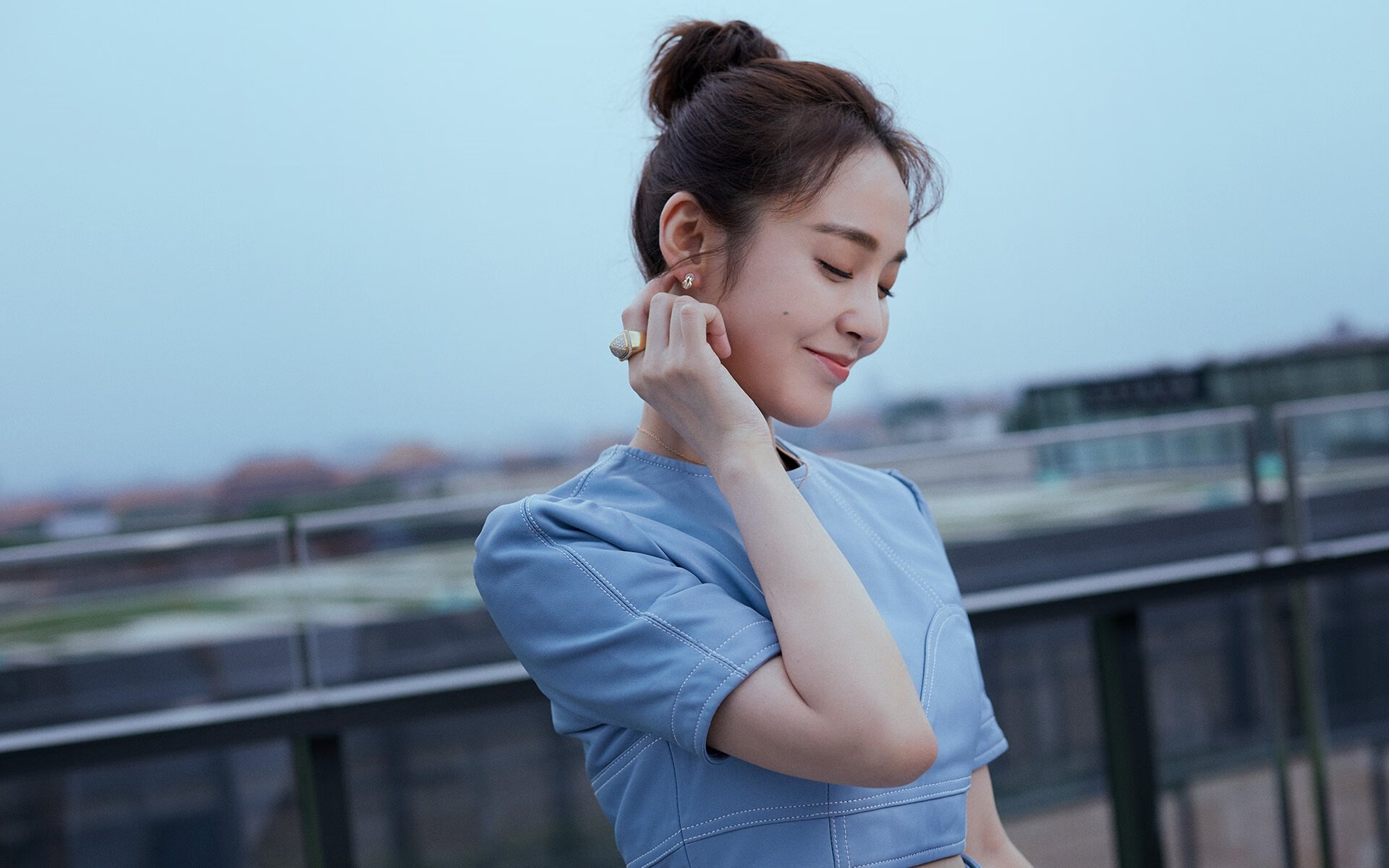 蓝衣孤星,在芬兰湾的冷雨里,费利克斯用一场非典型天才秀,定义了2026世界杯G组的唯一神谕